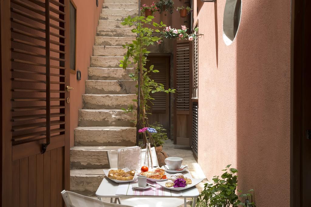 Il Cortile Fiorito Leilighet Trapani Eksteriør bilde